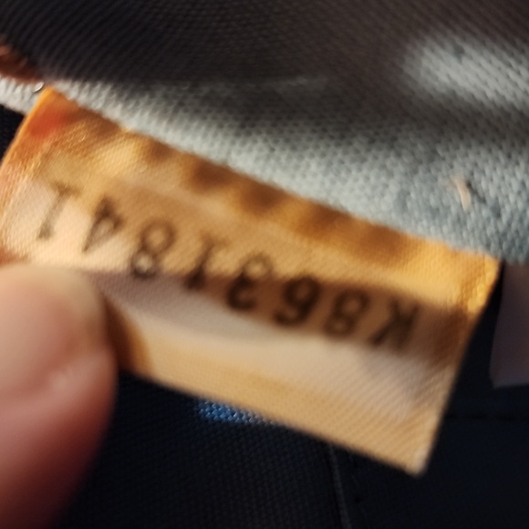 Dooney and Bourke small shoulder hobo bag - Picture 15 of 15